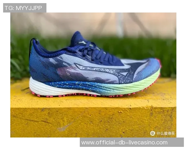 美津浓足球鞋的卓越性能与舒适体验助力球员在赛场上展现最佳状态 美津浓足球鞋的卓越性能与舒适体验助力球员在赛场上展现最佳状态