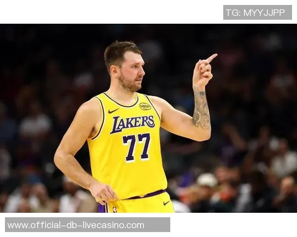 东契奇情绪爆发主场逆袭达拉斯球迷的嘲讽对象是谁 东契奇情绪爆发主场逆袭达拉斯球迷的嘲讽对象是谁